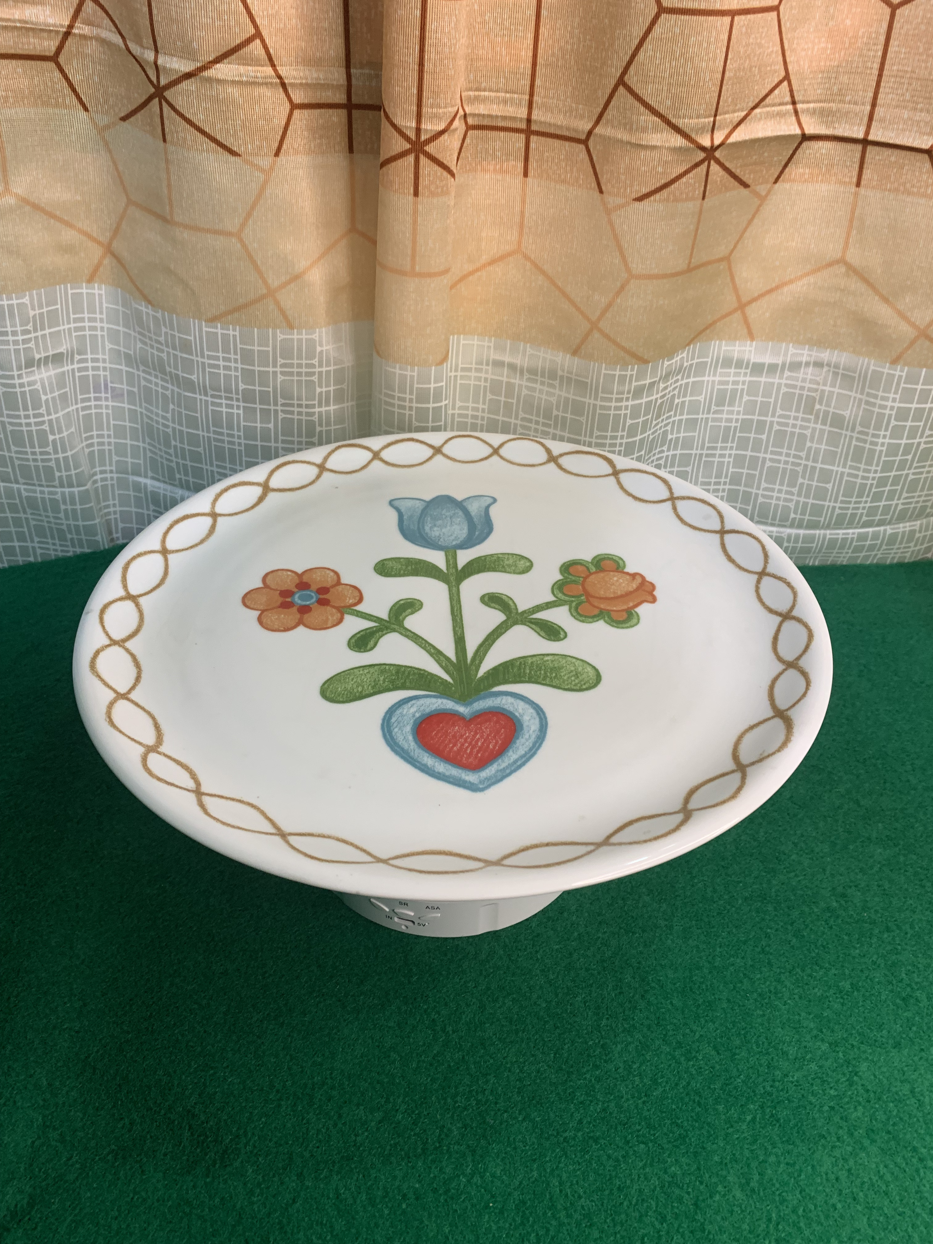 Single Ceramic Birthday Cake Stand Model-3